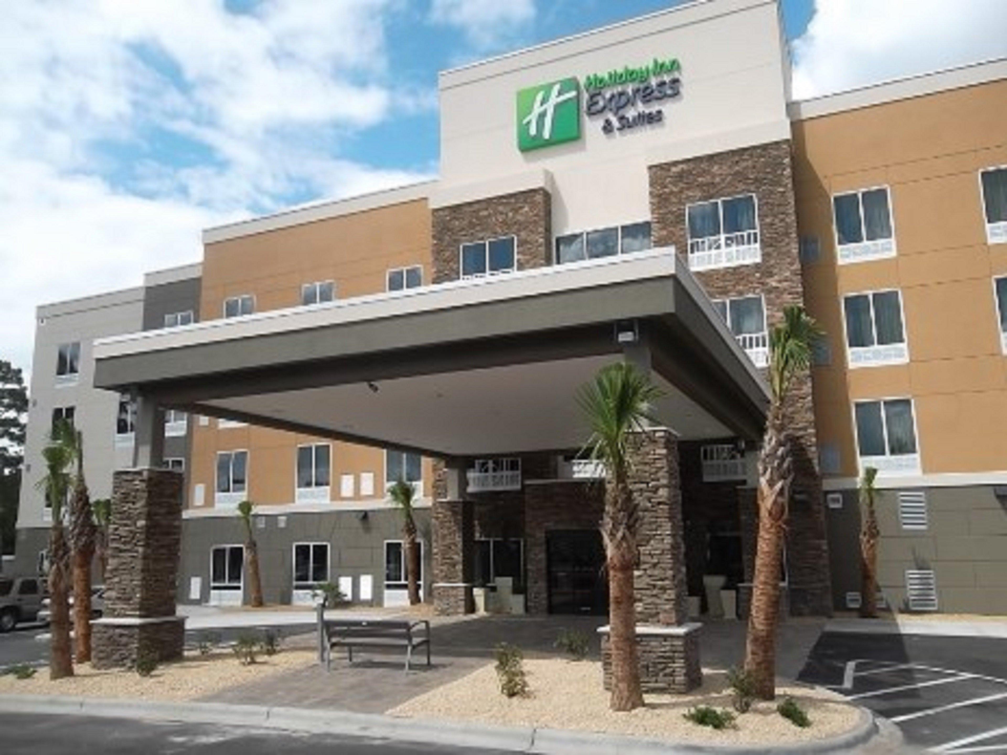 Holiday Inn Express & Suites Southport - Oak Island Area By Ihg Exteriör bild